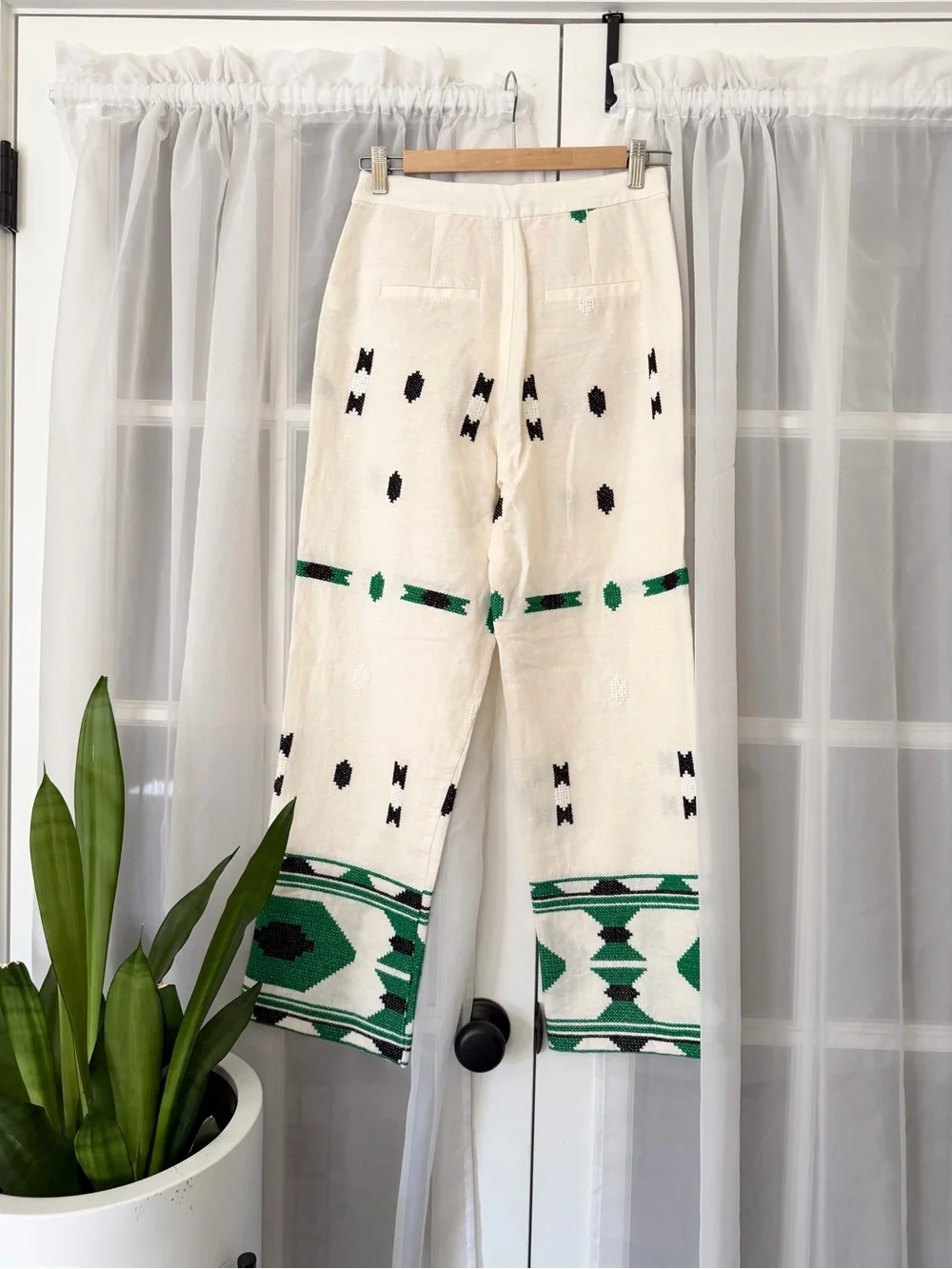 Zara Linen-Blend Embroidered Pants Size XS
